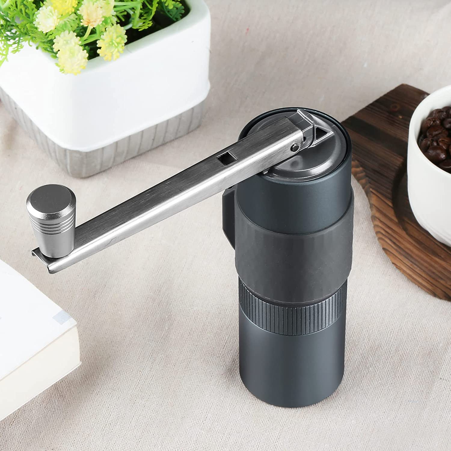 Manual Coffee Grinder with Adjustable Setting